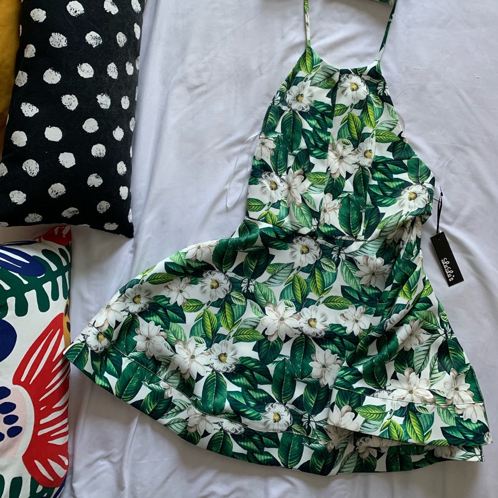 BNWT Lulus Palm Leaf Cocktail Dress